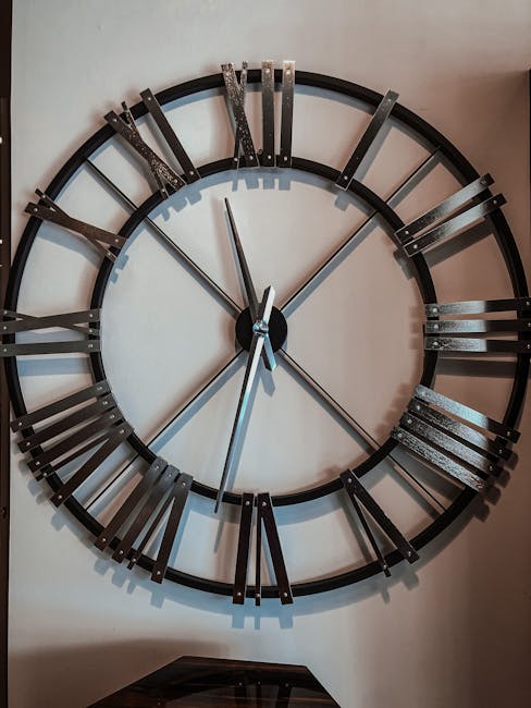 massive wall clock styled interior, Nox Decor