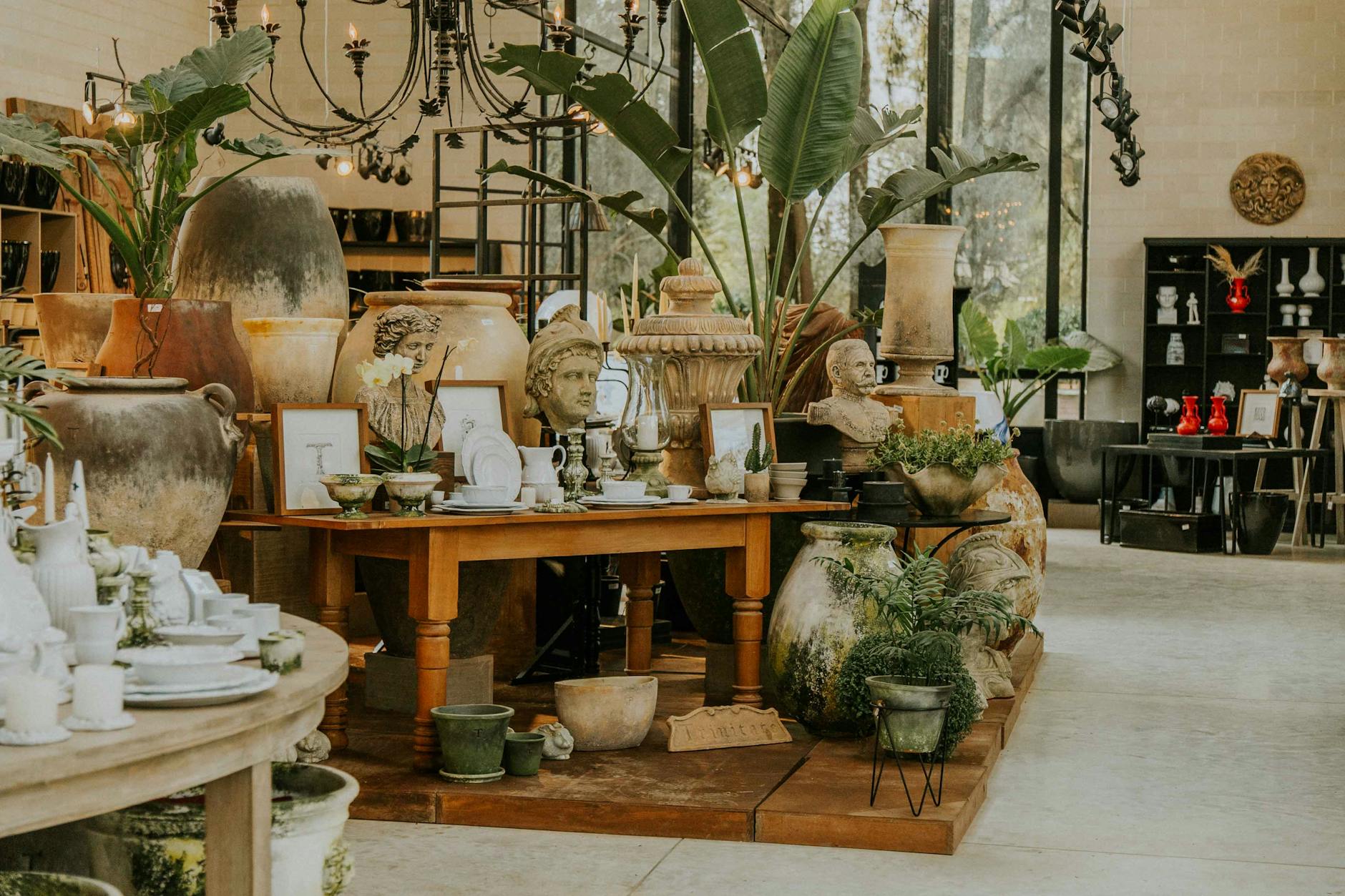 Explore the Best Sculptural Ceramic Vases Online Shop - Discover the Nox Decor Collection Today 17 sculptural ceramic vases online shop styled interior, Nox Decor