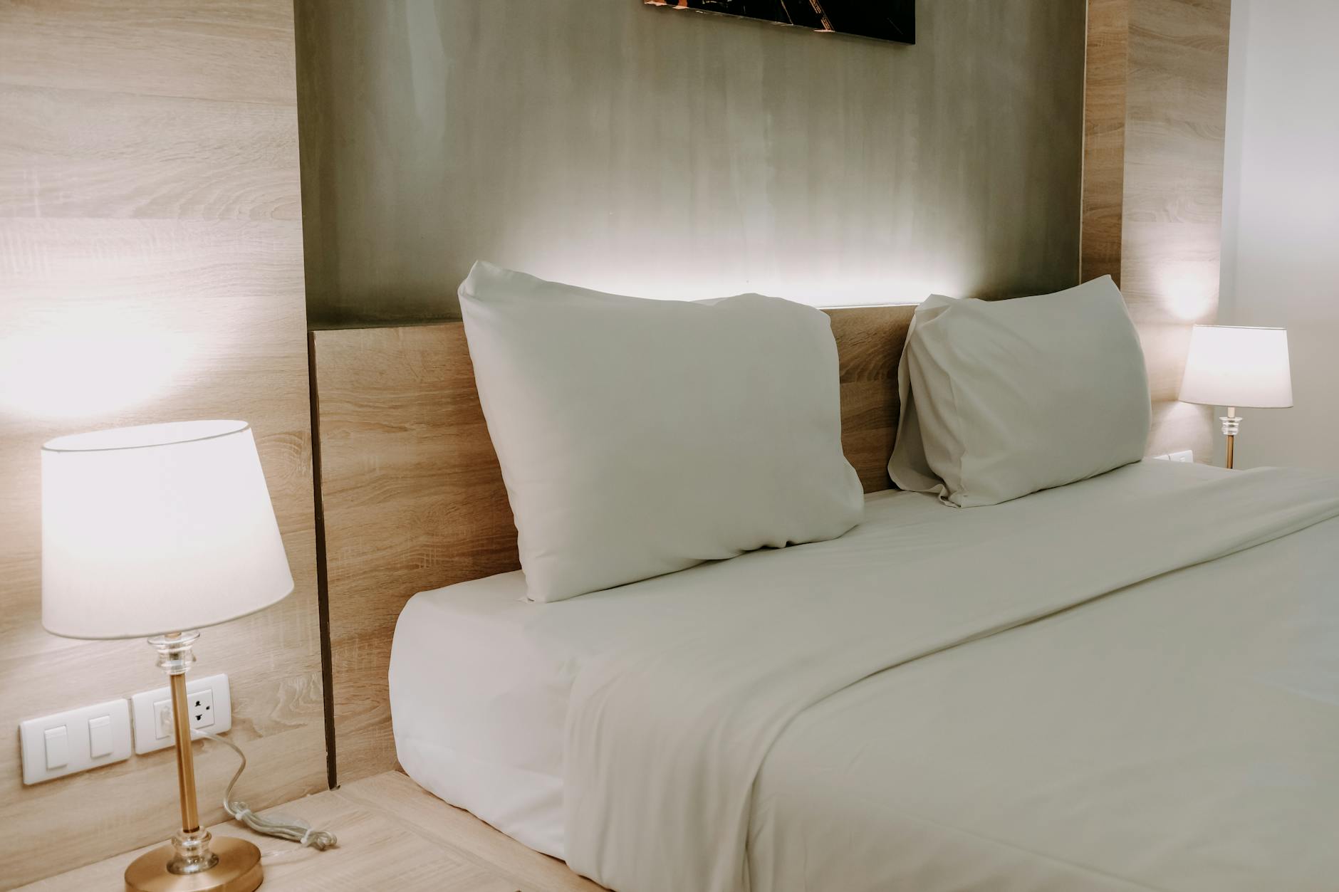 Where to Buy Luxury Bedding Sets Online in Canada 7 Nordic Serenity: Sculptural Fabric & Resin Table Lamp
