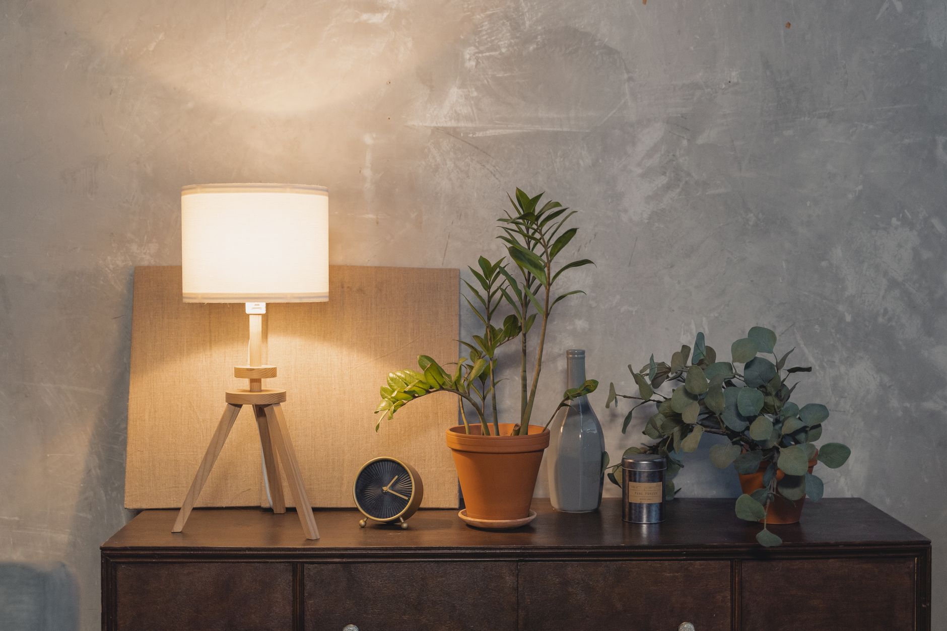 High End Artificial Fiddle Leaf Fig Toronto: Discover a High-End Artificial Fiddle Leaf Fig in Toronto 7 Lumina Glass: Solar-Quartz Silent Luxury Wall Clock